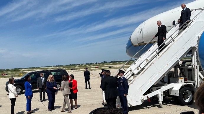 HRSA Administrator Carole Johnson greets Vice President Kamala Harris as she arrives in Chicago